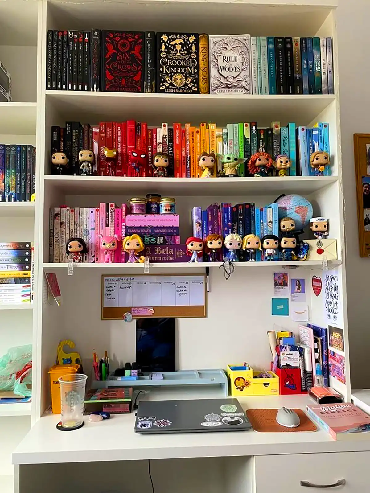 کتابخانه شیک چوبی