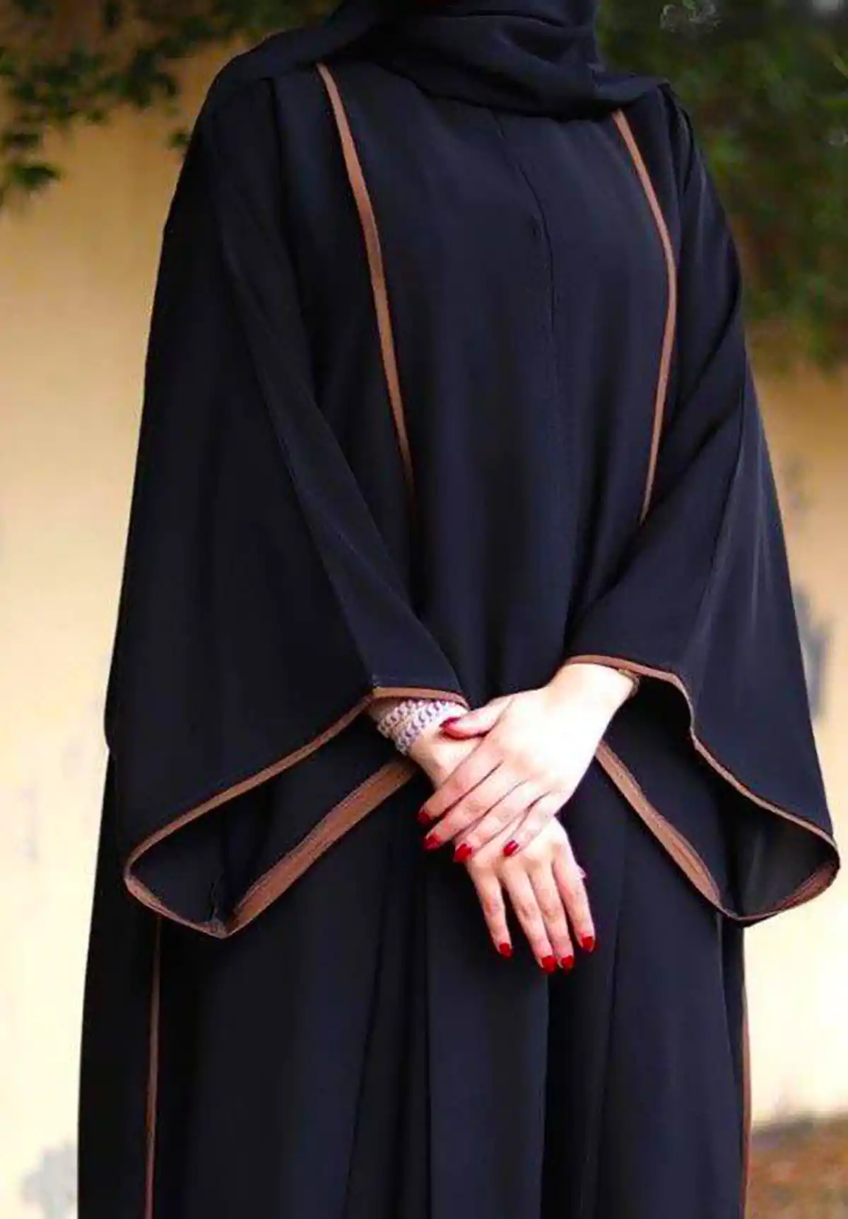 مانتو عبایی مشکی ترند جدید