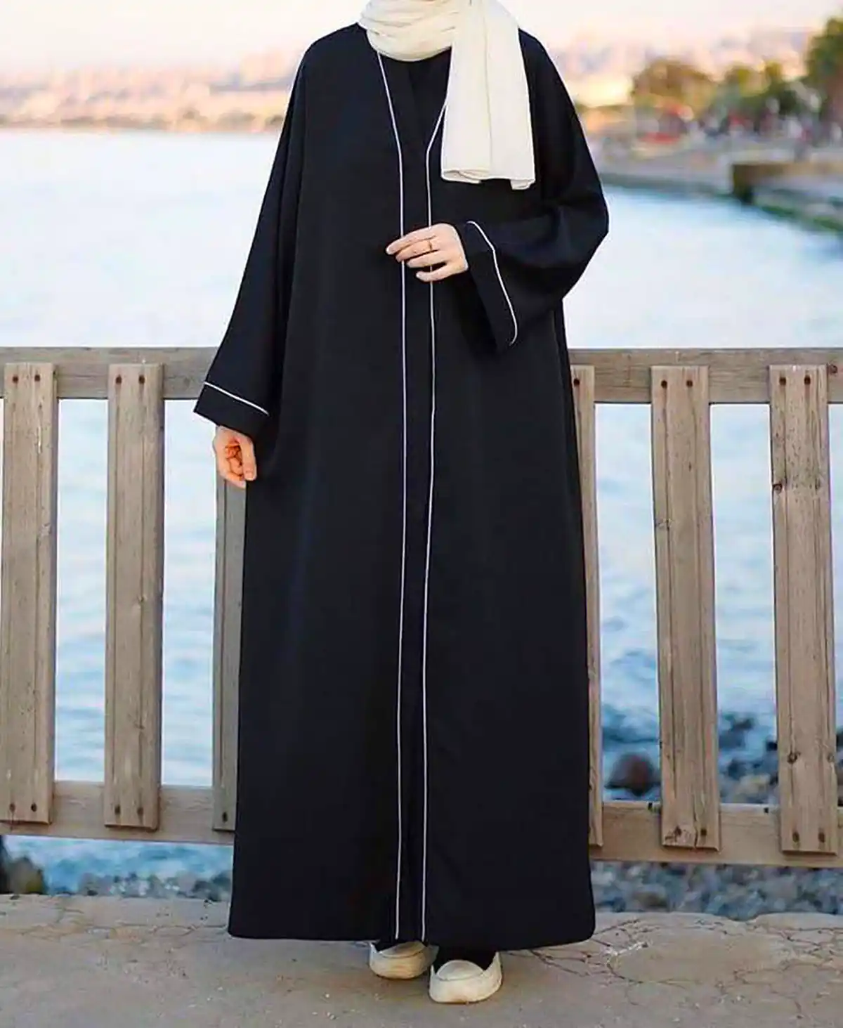 مانتو عبایی مشکی ترند جدید