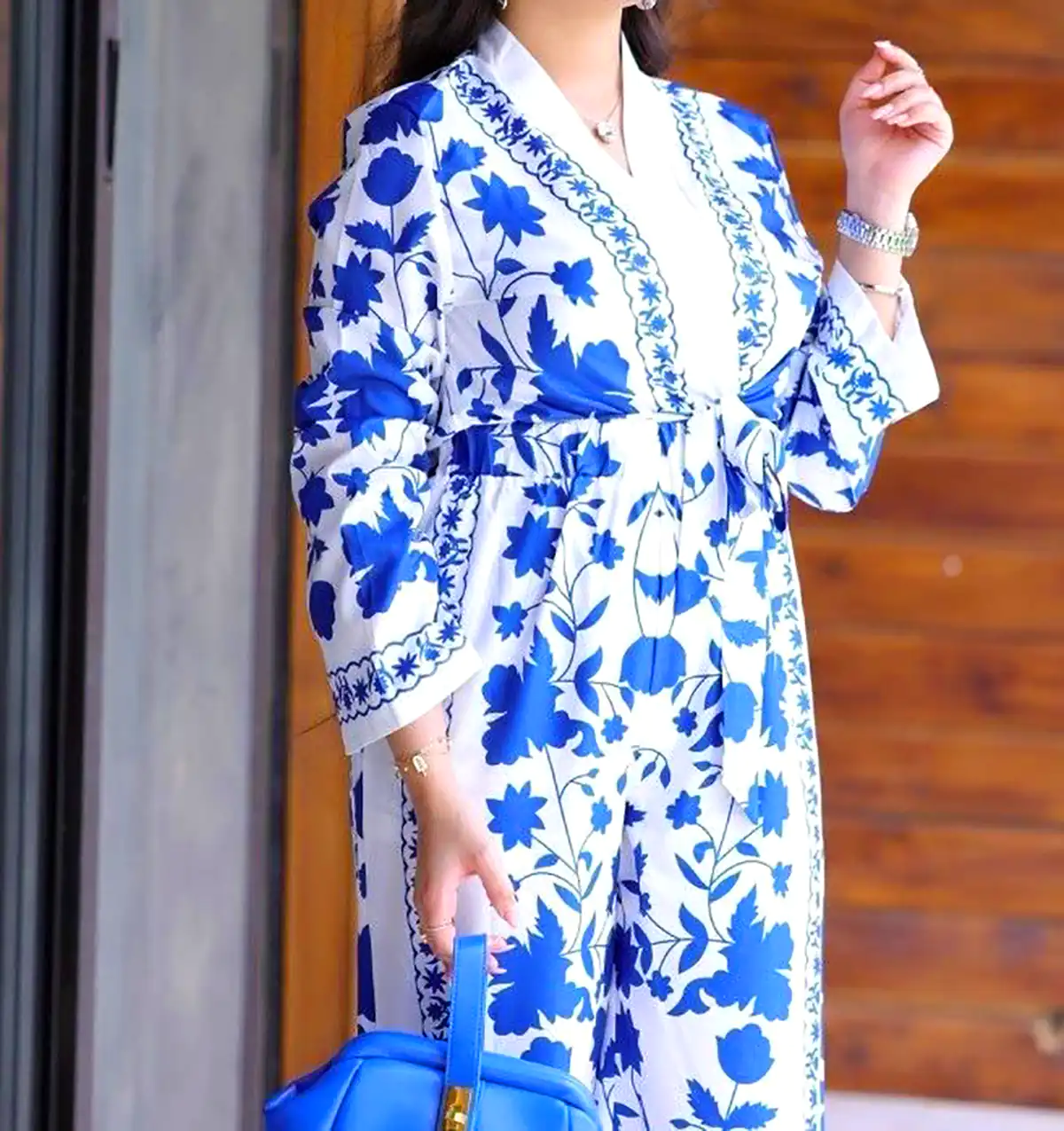 مانتو آبی طرح سنتی