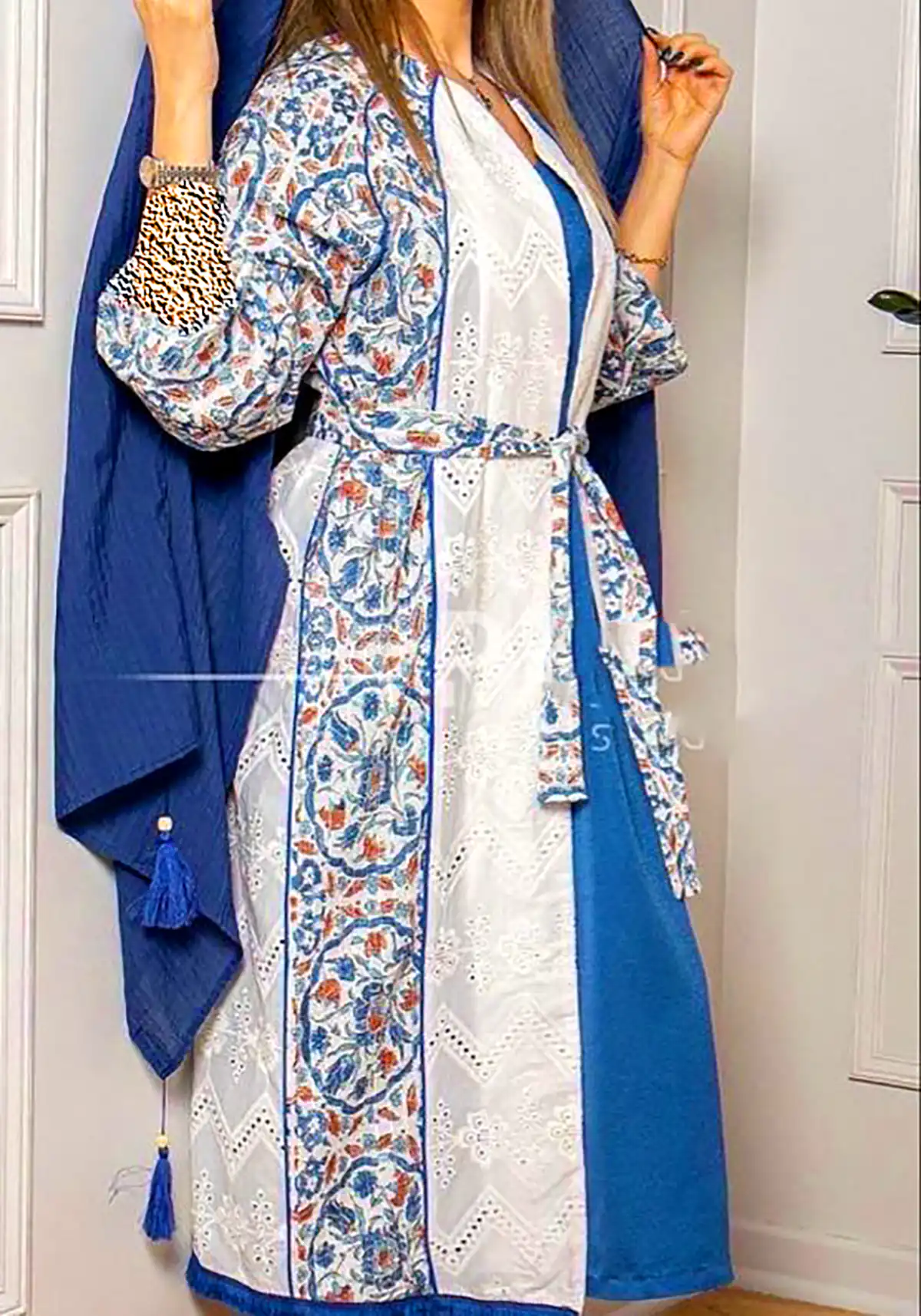 مانتو آبی طرح سنتی