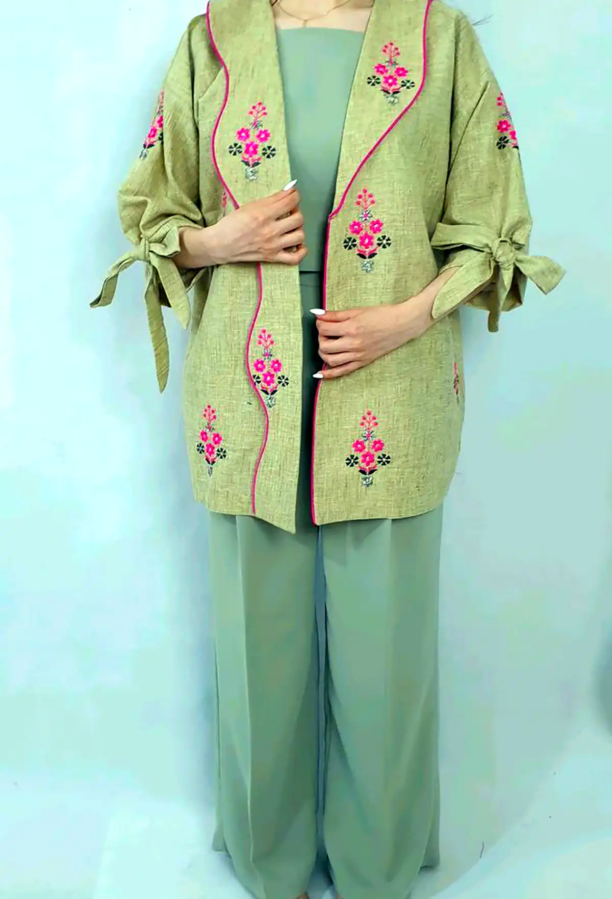 مانتو خاص برای خانمهای جوان