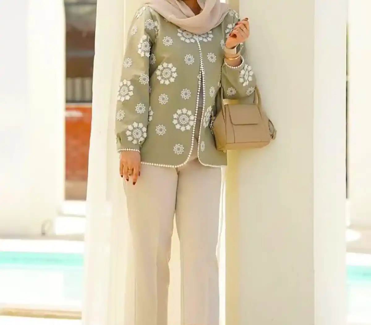 مانتو کوتاه سوزن دوزی زیبا