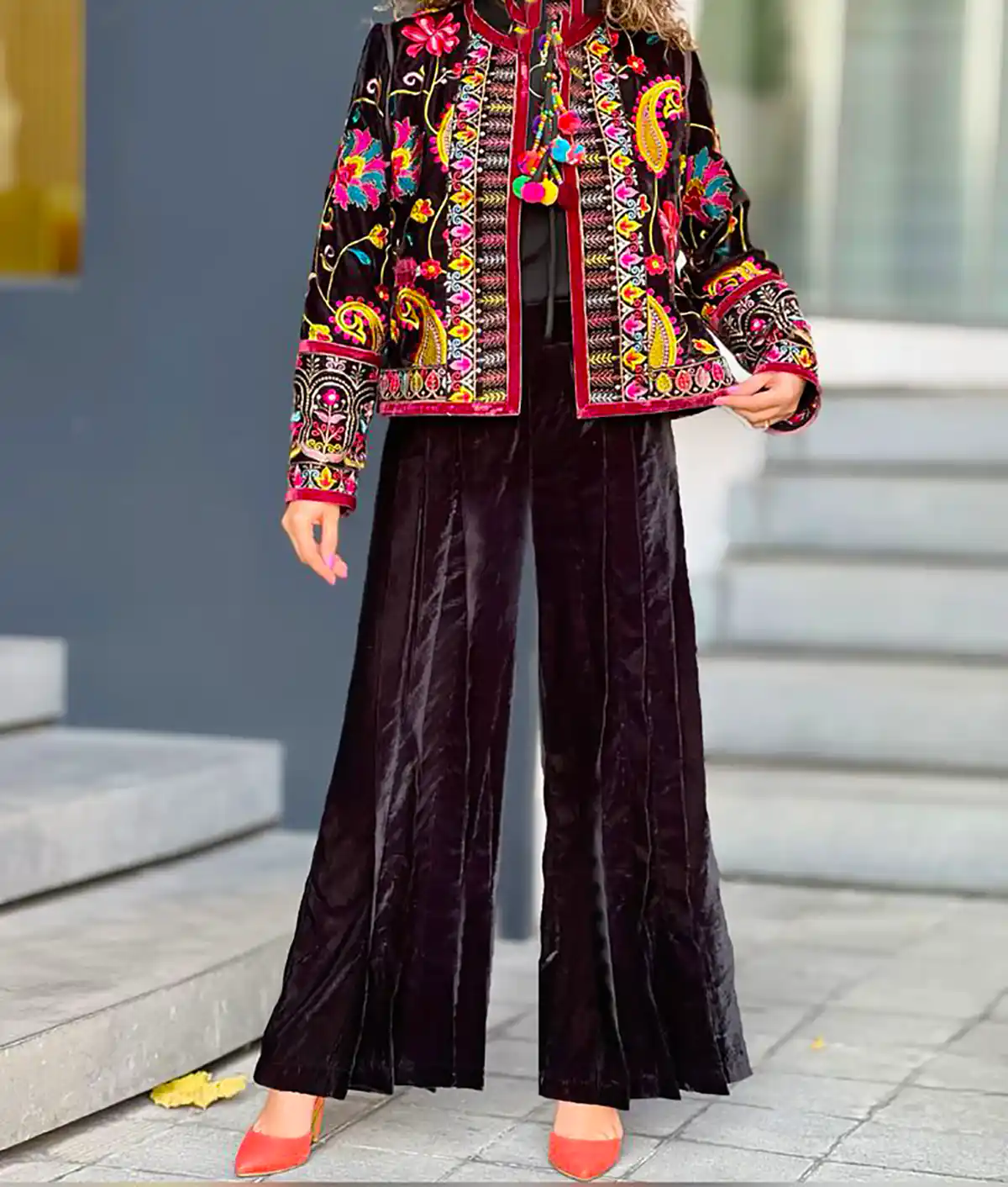 مانتو کوتاه سوزن دوزی زیبا