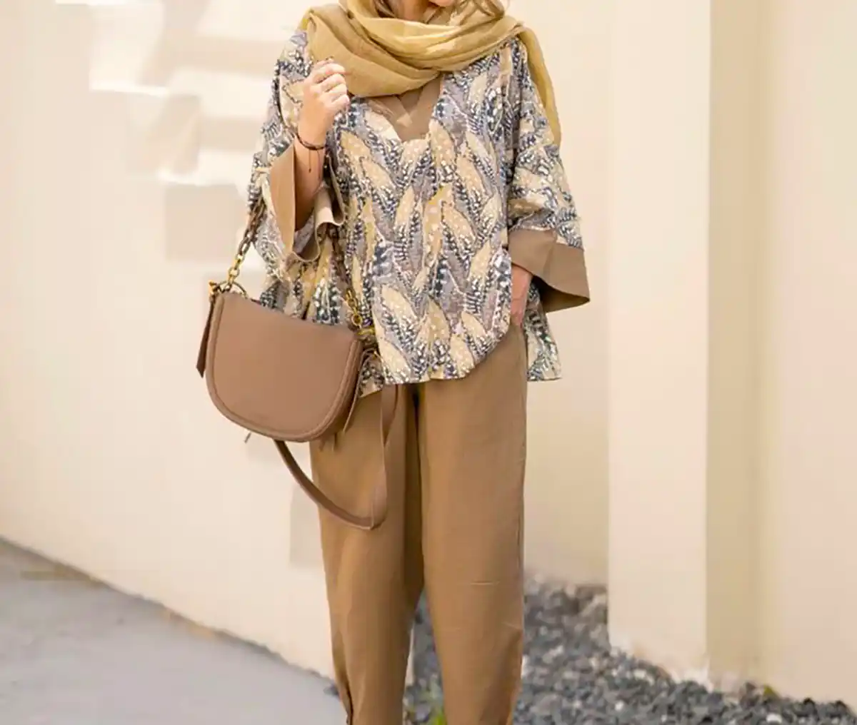 مانتو کوتاه سوزن دوزی زیبا