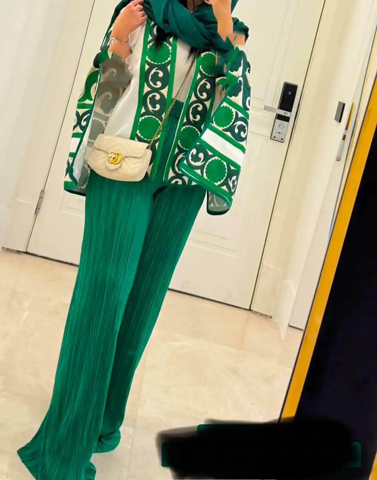 مانتو کوتاه سوزن دوزی زیبا