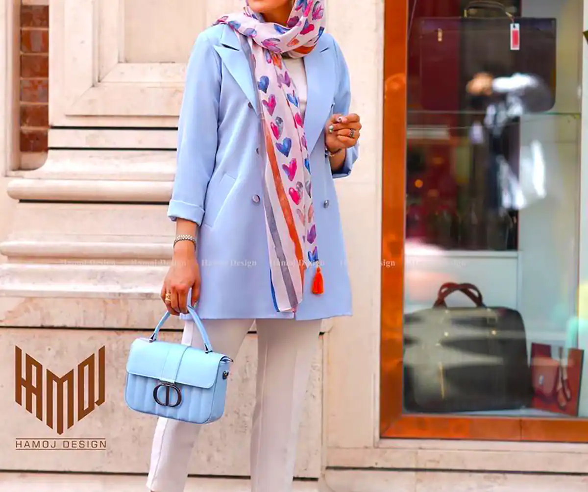 مانتو رنگی ساده و خوش فرم