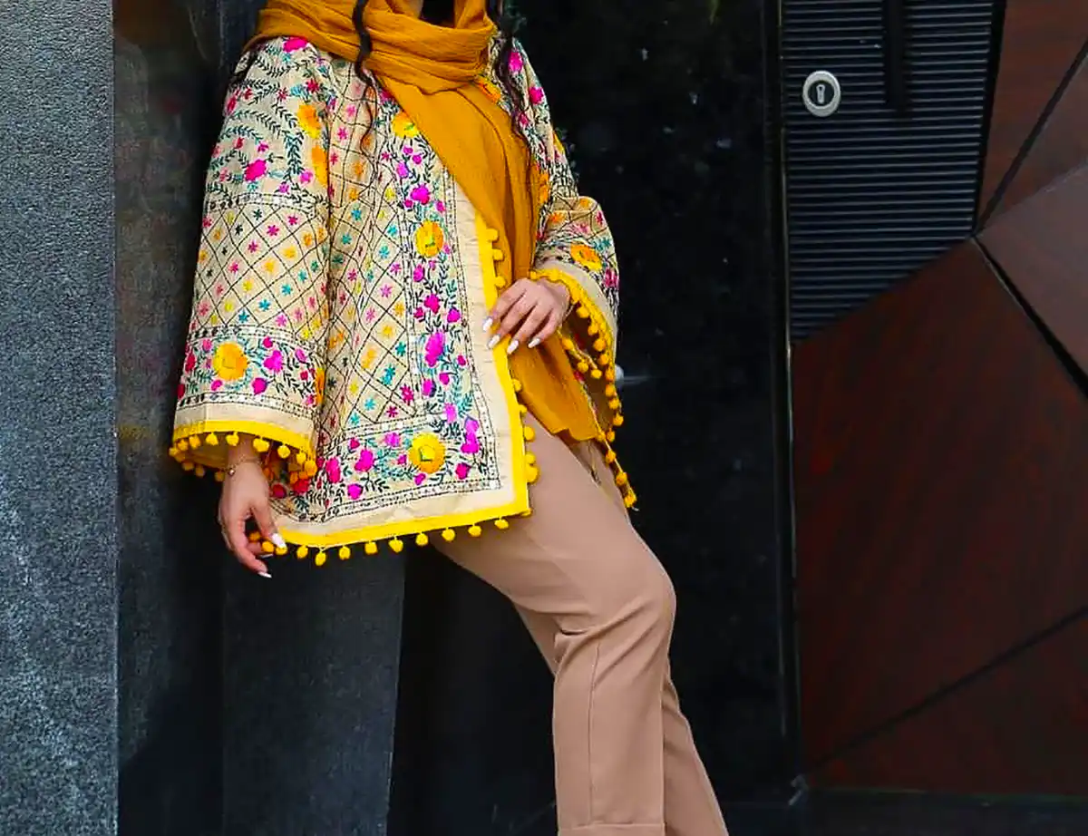 مانتو رنگی ساده و خوش فرم