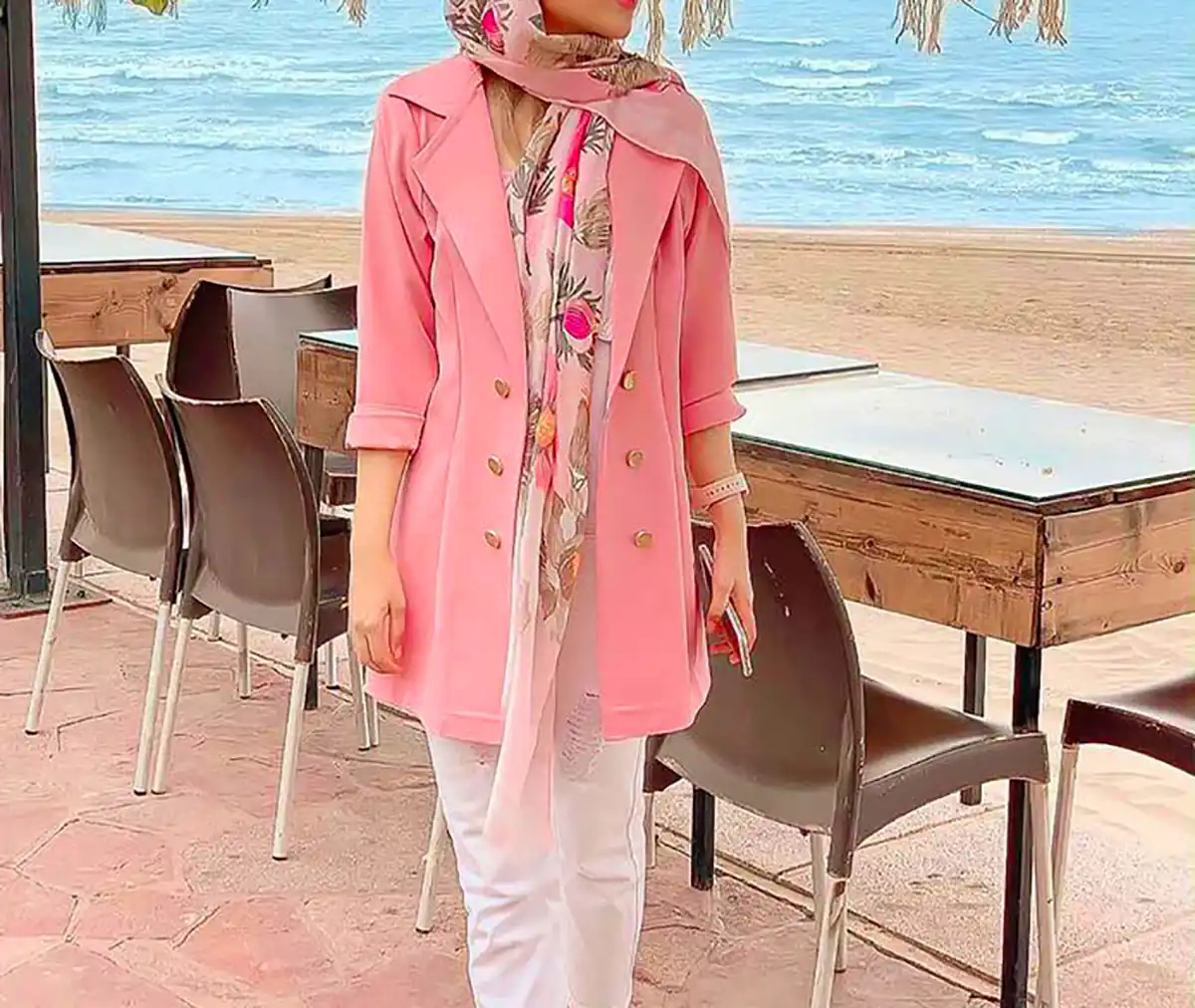 مانتو رنگی ساده و خوش فرم