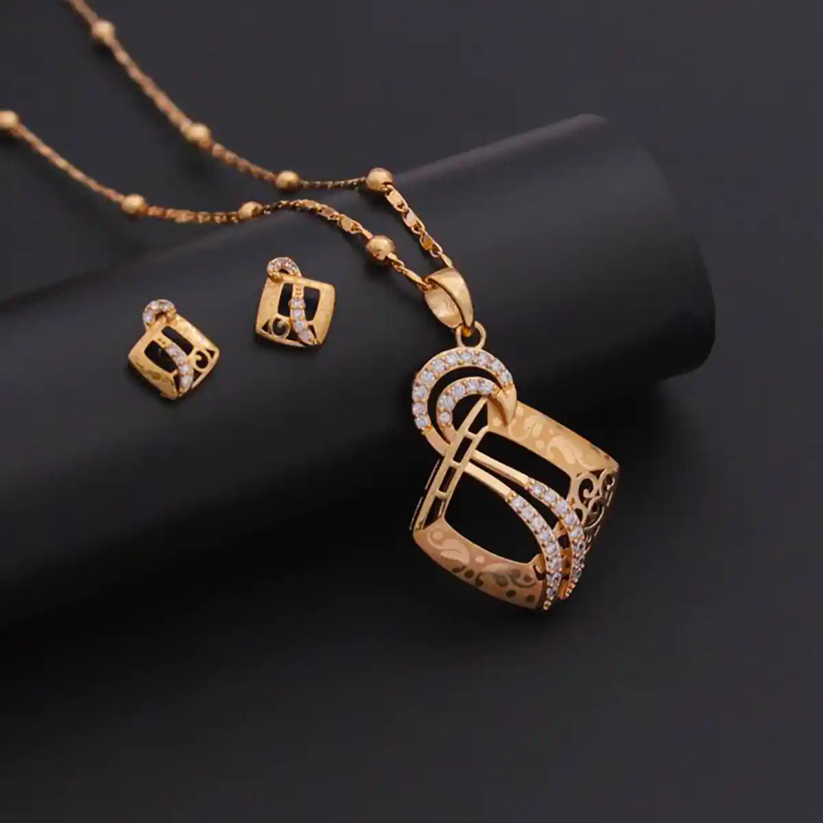 نیم ست باکلاس دخترانه