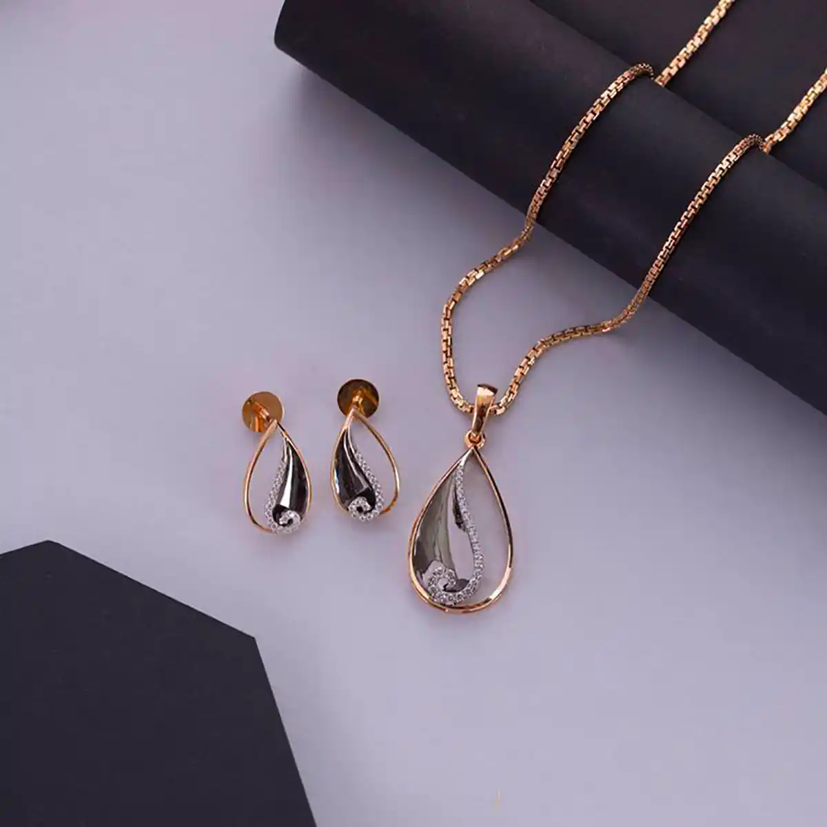 نیم ست باکلاس دخترانه