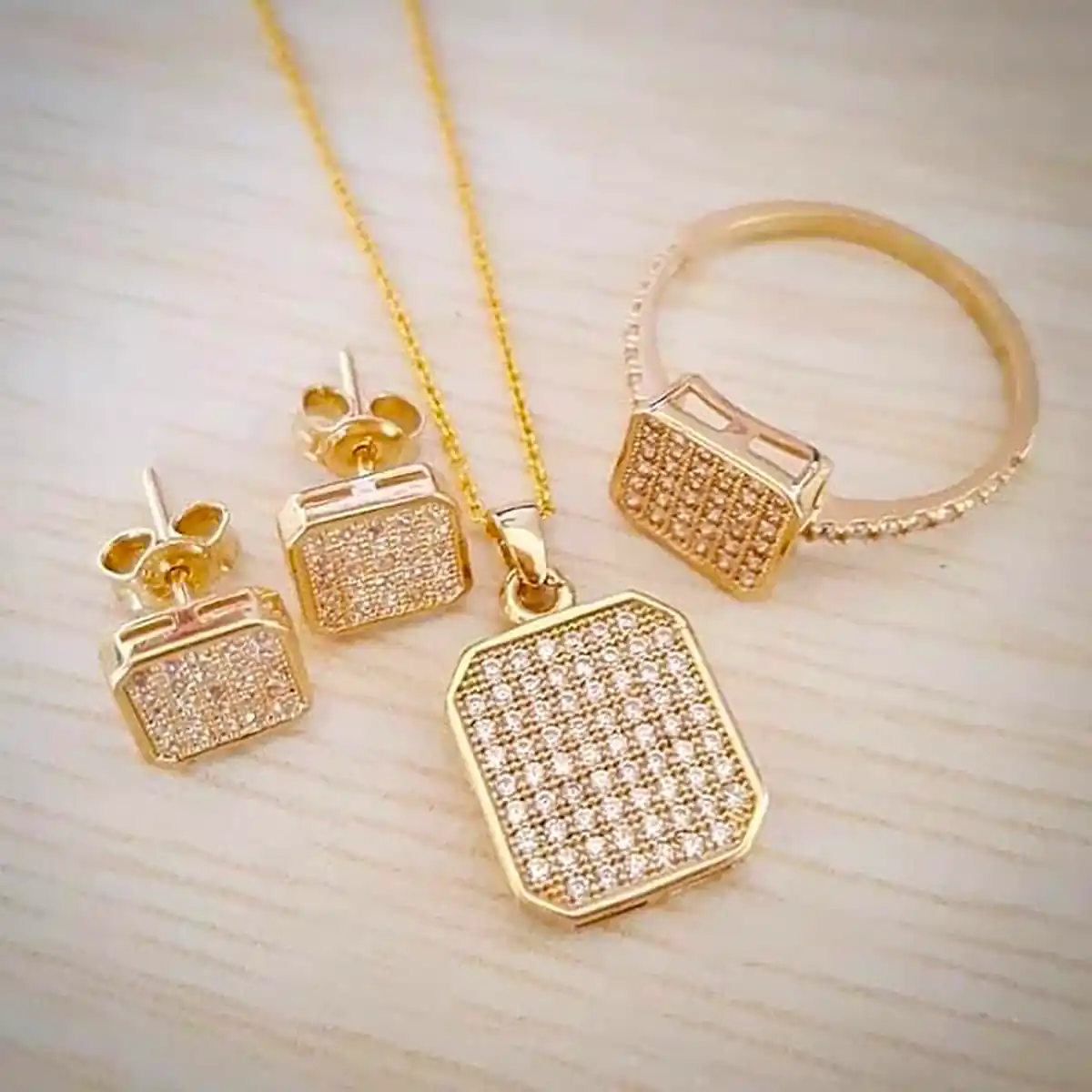 نیم ست باکلاس دخترانه