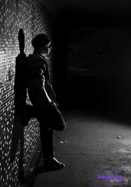 عکس پروفایل پسرانه غمگین و بسیار احساسی عکس پروفایل پسرانه غمگین و بسیار احساسی