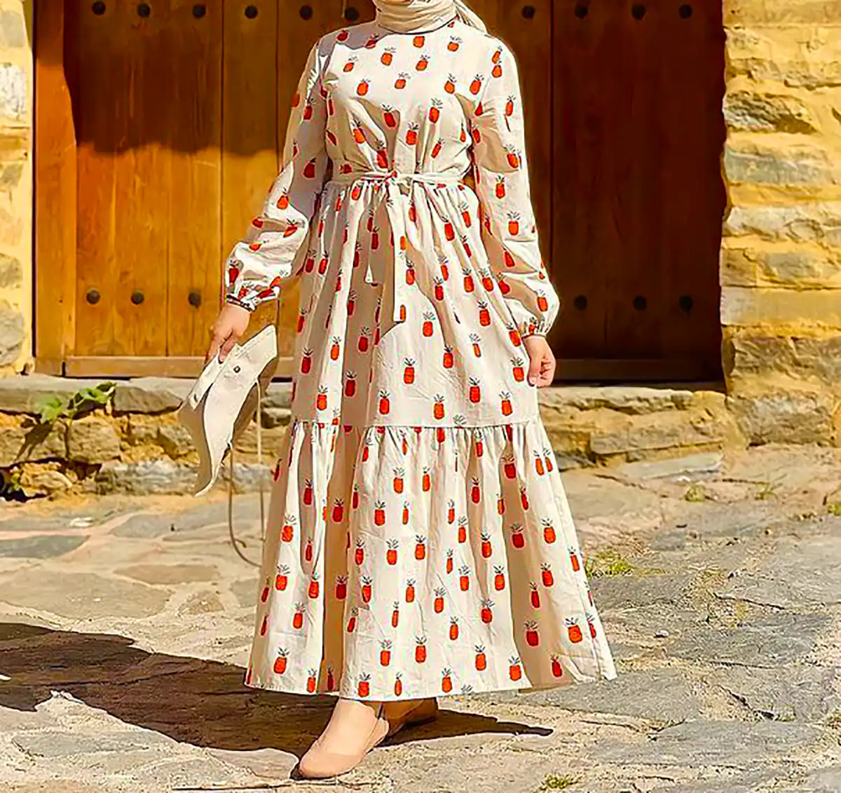 پیراهن طرحدار زمینه سفید