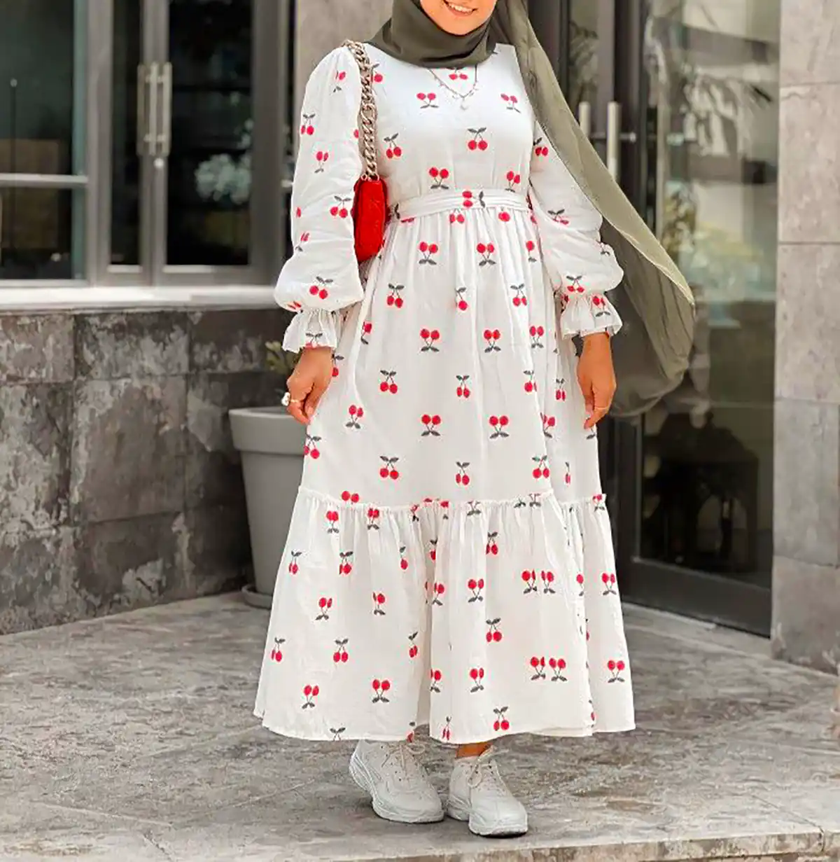 پیراهن طرحدار زمینه سفید