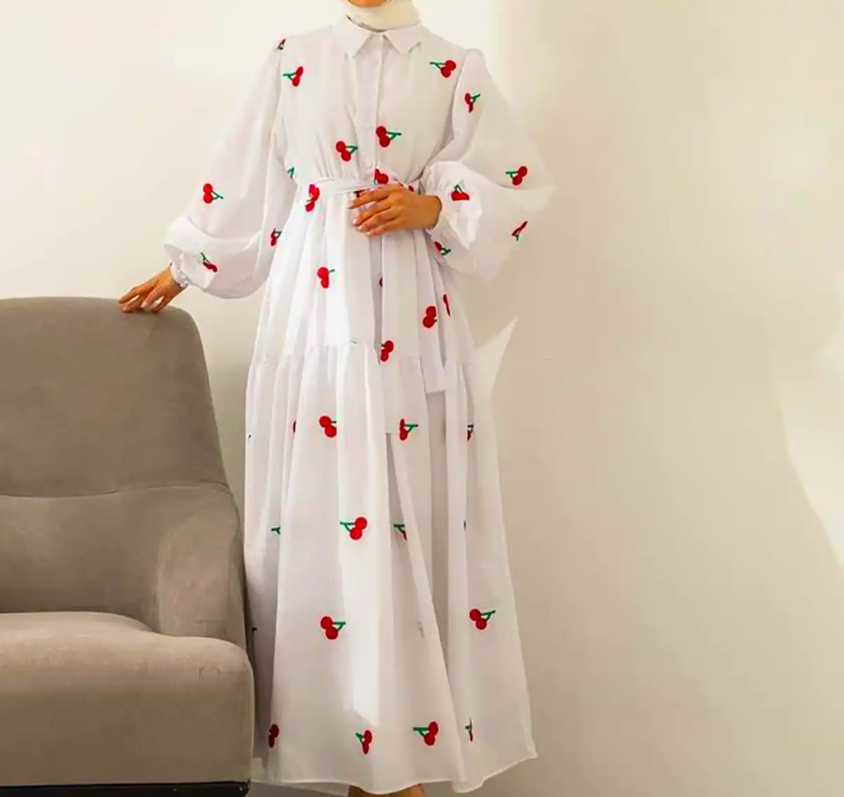 پیراهن طرحدار زمینه سفید