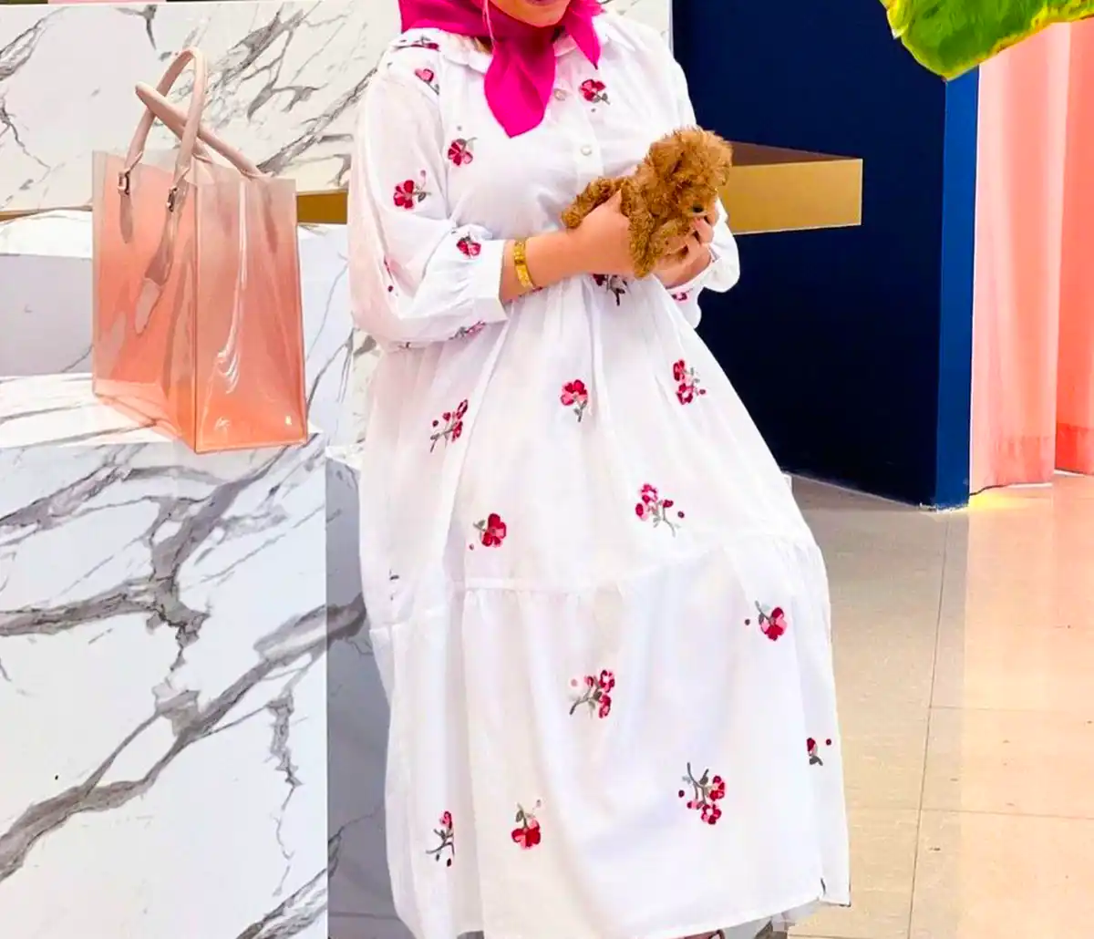 پیراهن طرحدار زمینه سفید