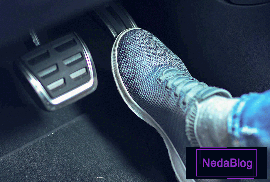 علت گاز نخوردن ماشین در حال حرکت