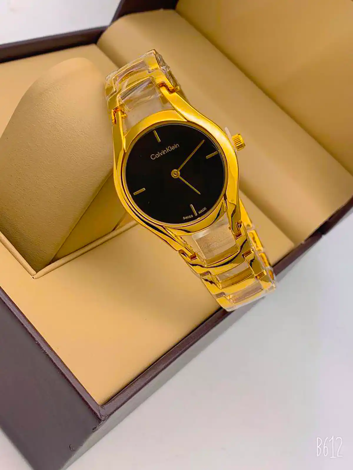 ساعت مچی دسته فلزی زنانه