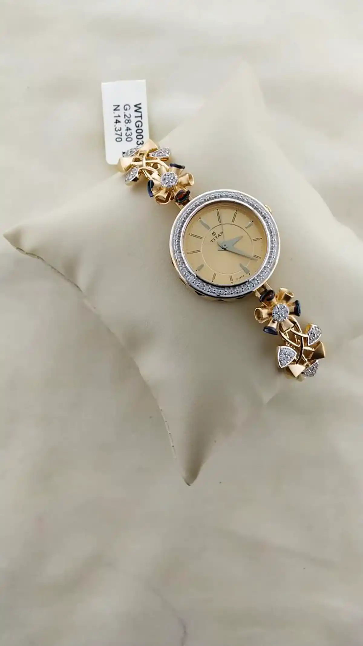 ساعت مچی ساده زیبا