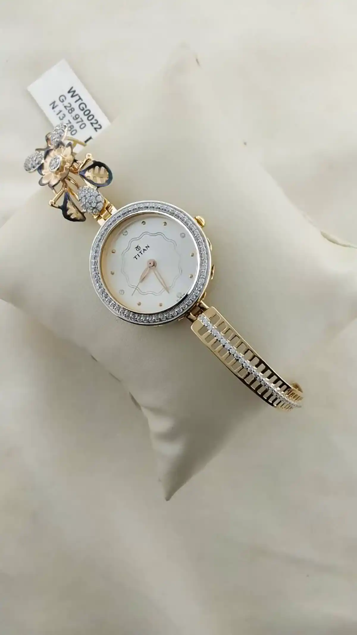 ساعت مچی ساده زیبا