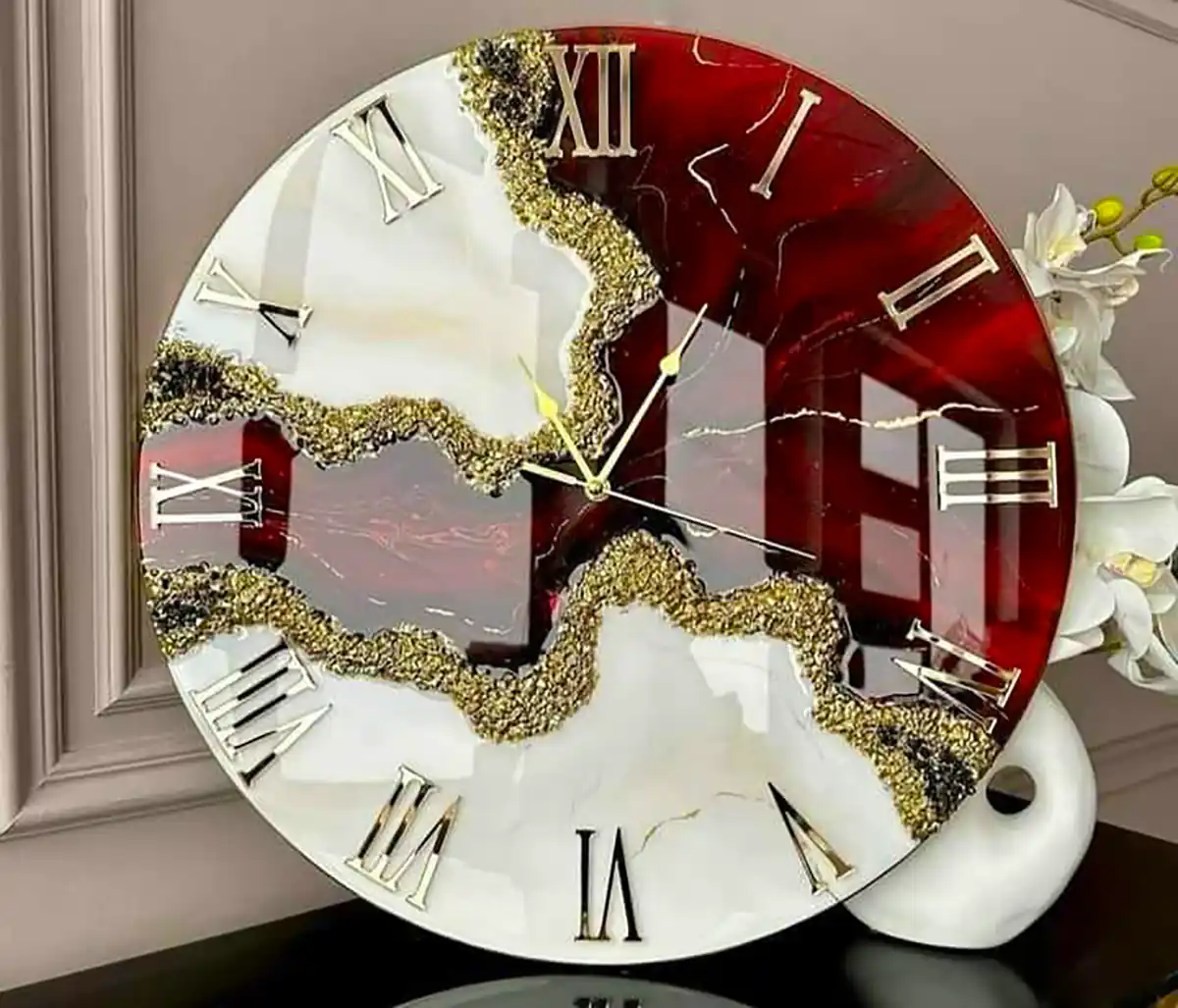 ساعت رزین شیک لوکس
