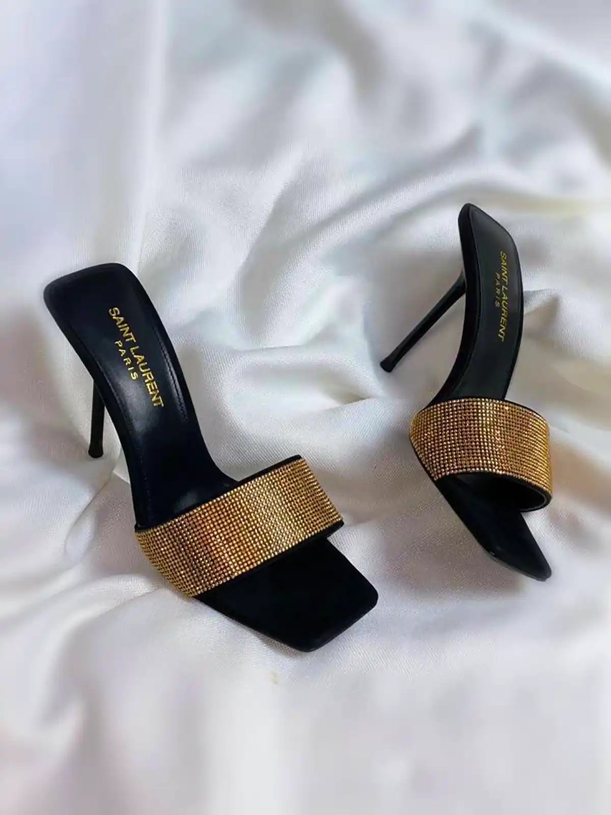 صندل رو فرشی پاشنه دار