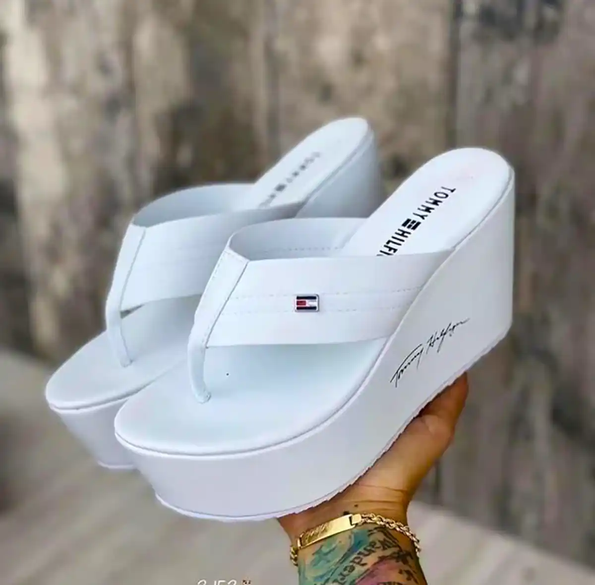 صندل رو فرشی پاشنه دار