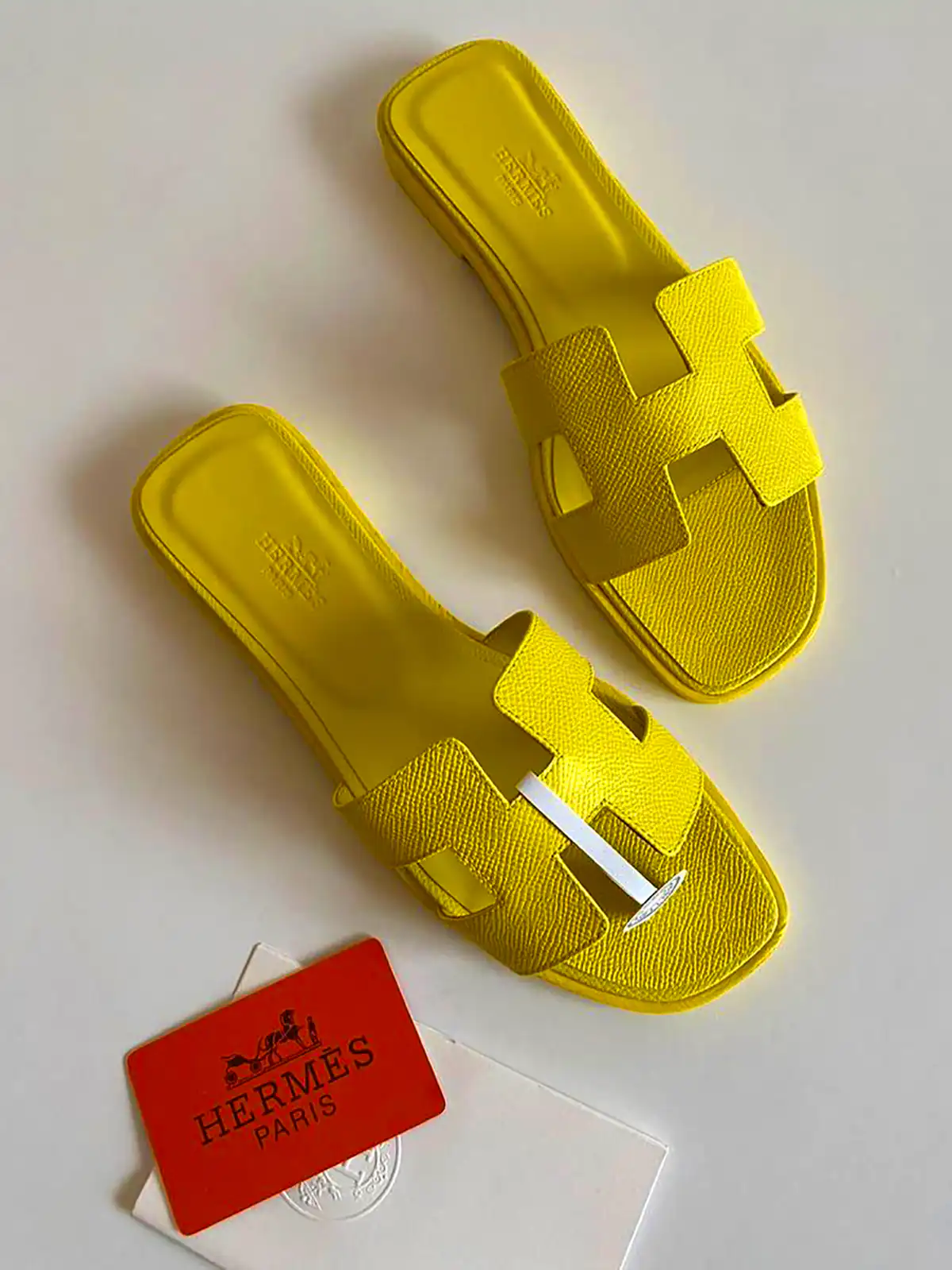 صندل زرد رو فرشی