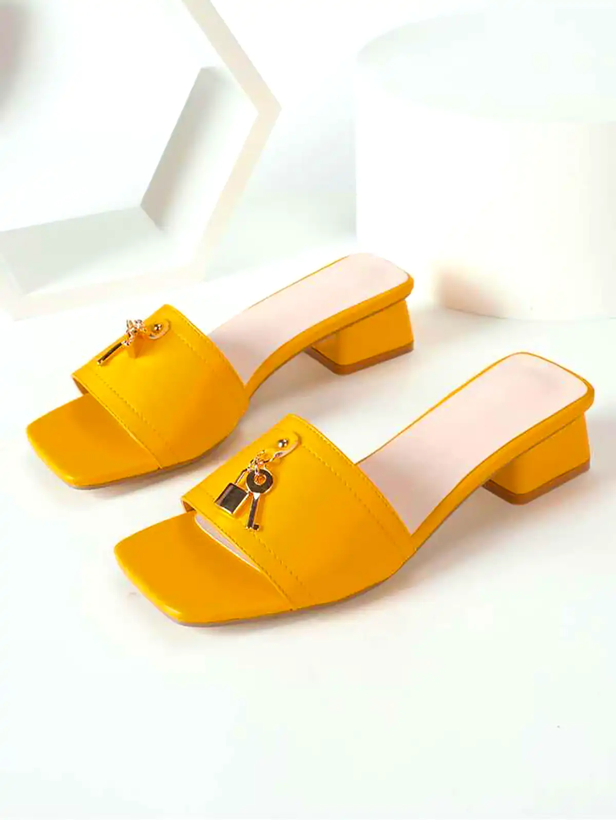 صندل زرد رو فرشی