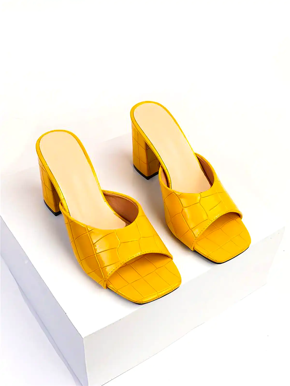 صندل زرد رو فرشی