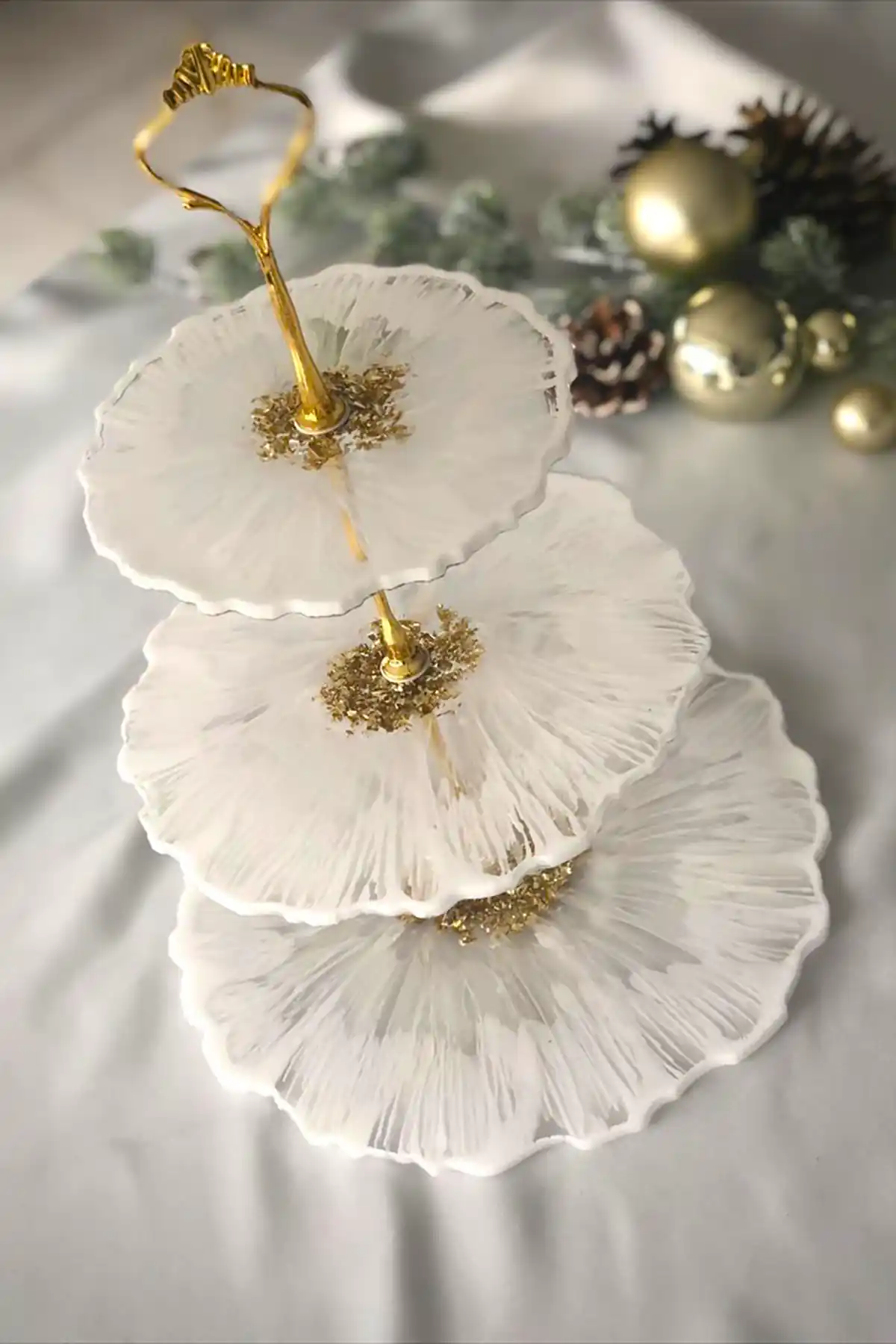 شیرینی خوری رزین شیک