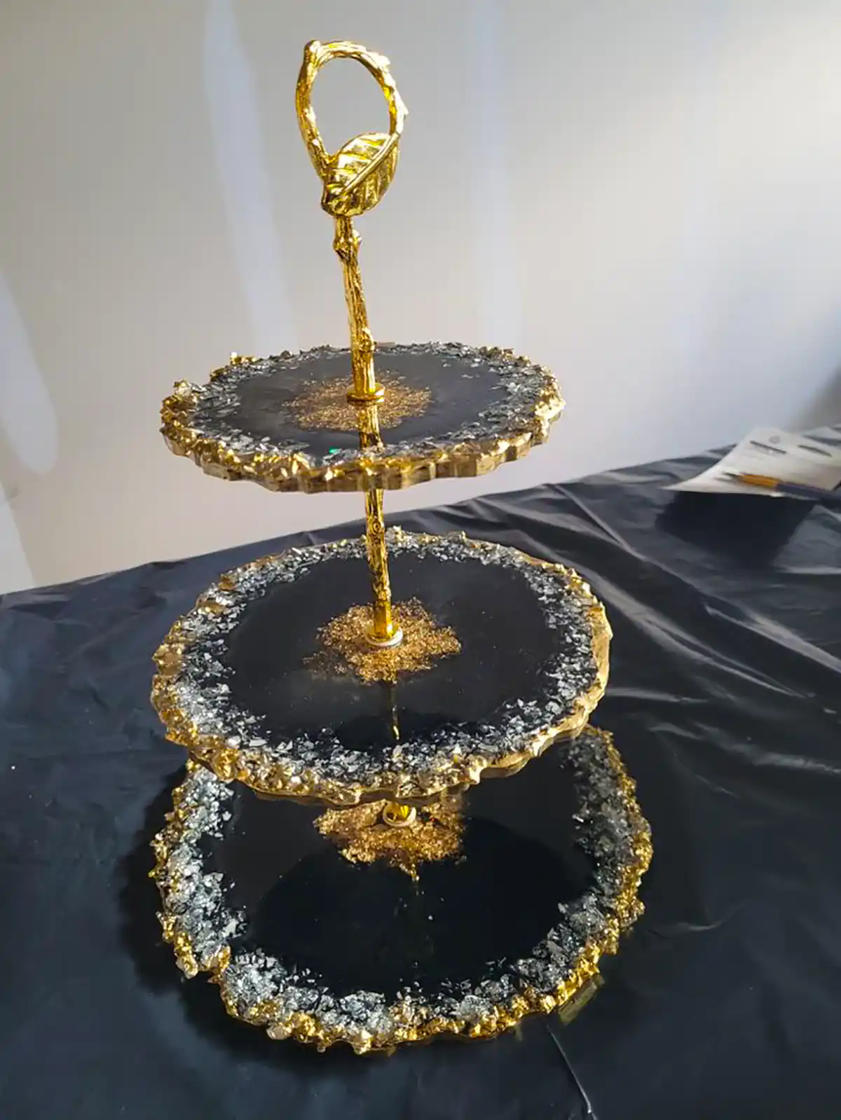 شیرینی خوری رزین شیک