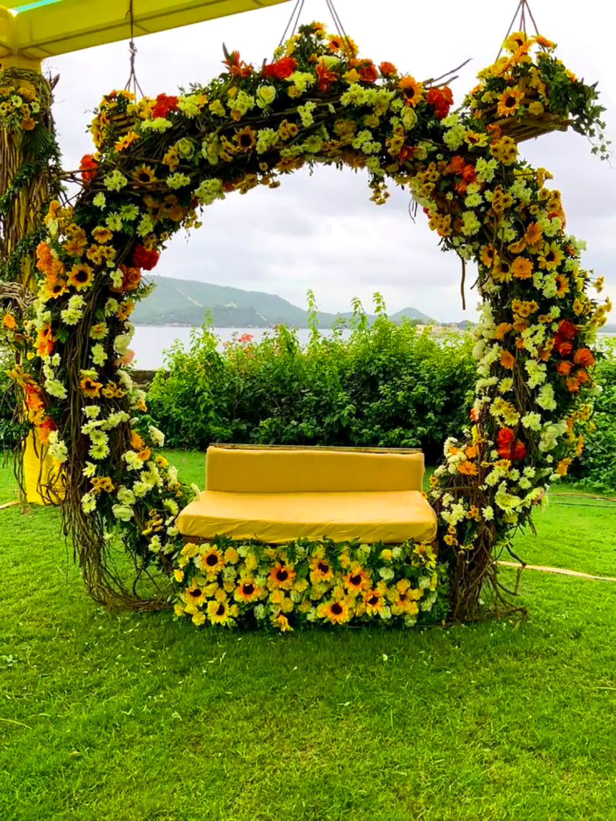 طاق گل فلزی عروسی