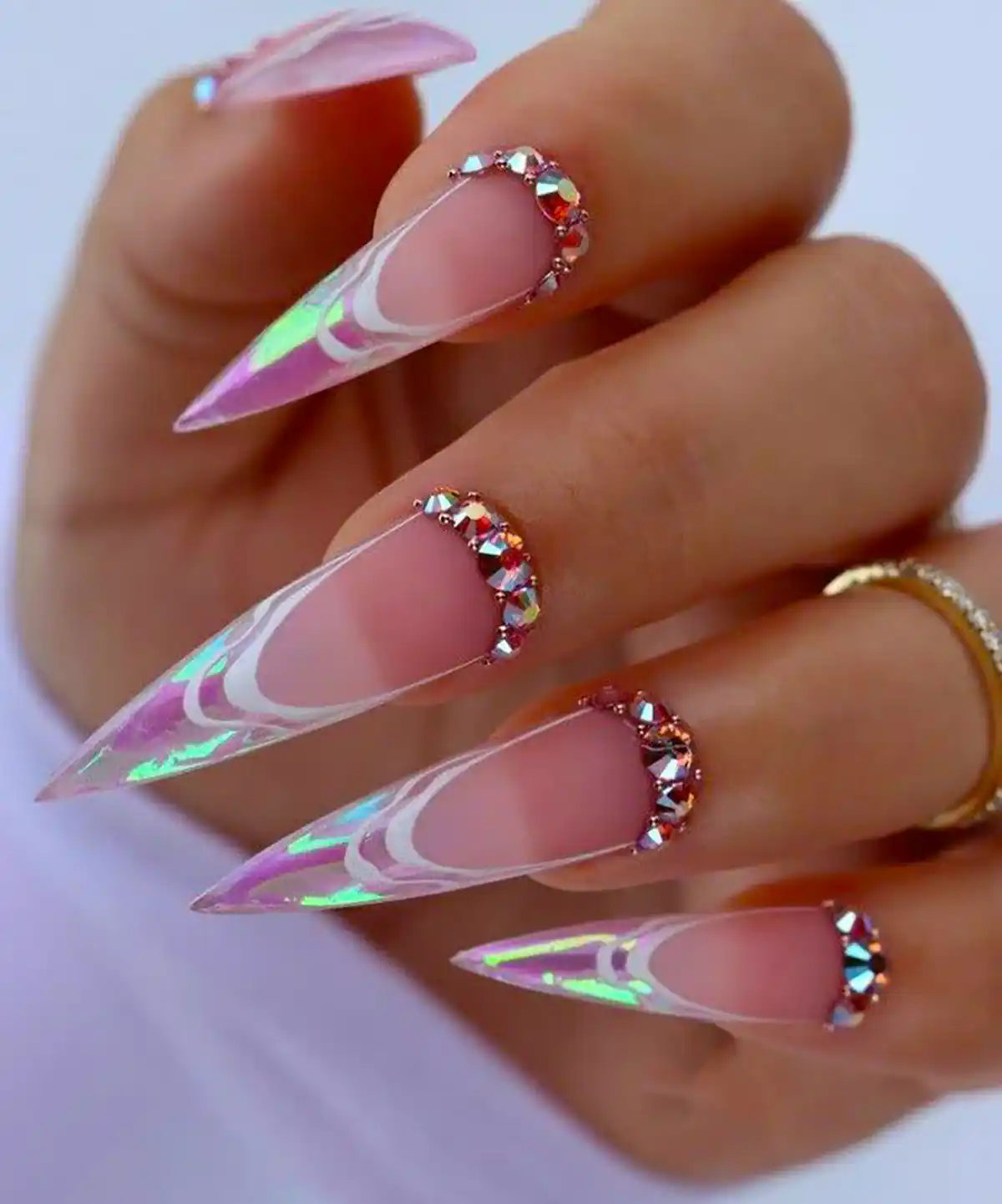 طراحی ناخن نوک تیز ترند