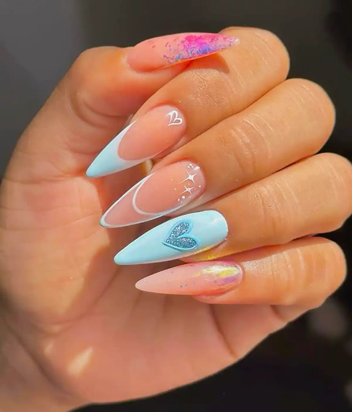 طراحی ناخن نوک تیز ترند