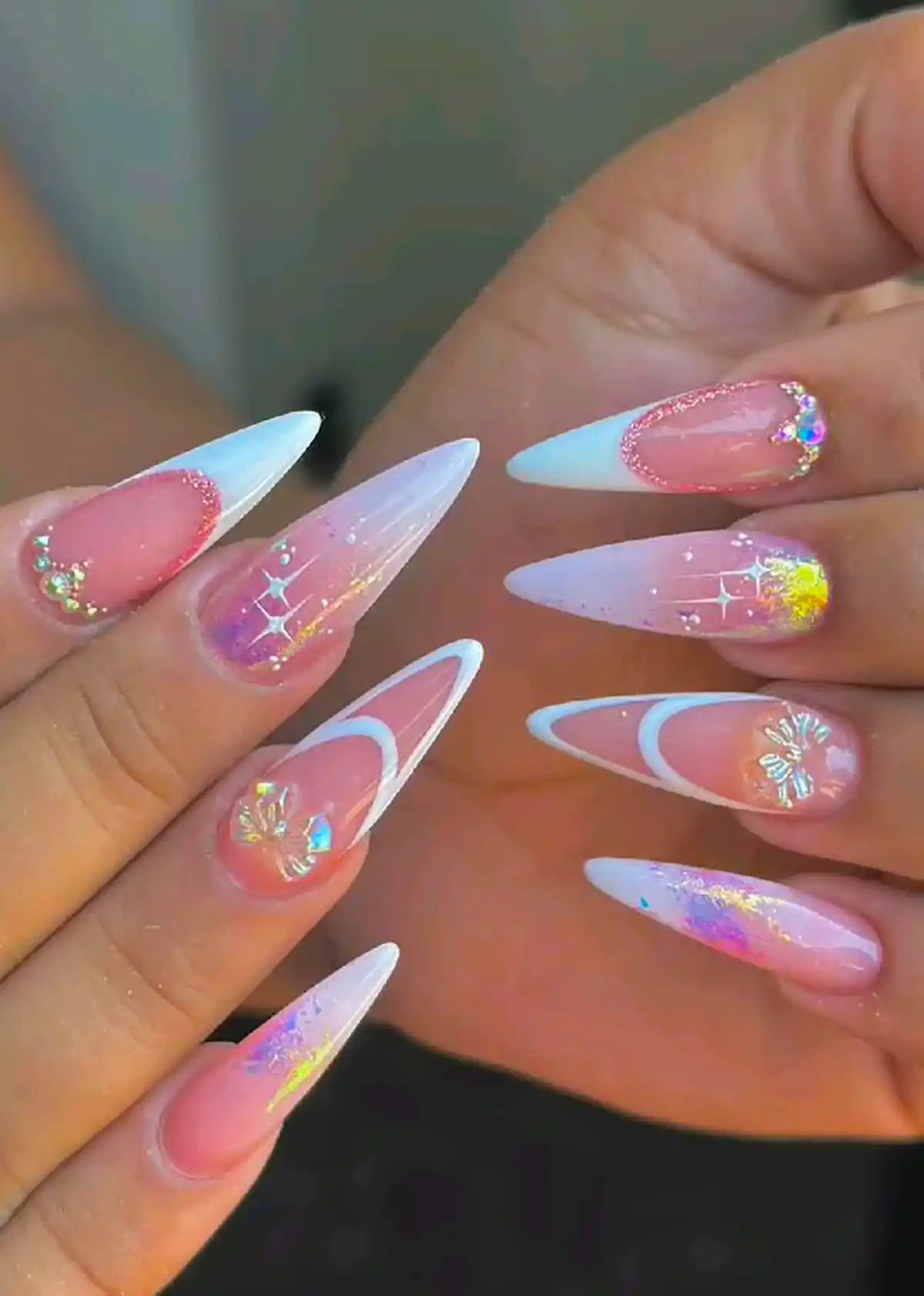 طراحی ناخن نوک تیز ترند