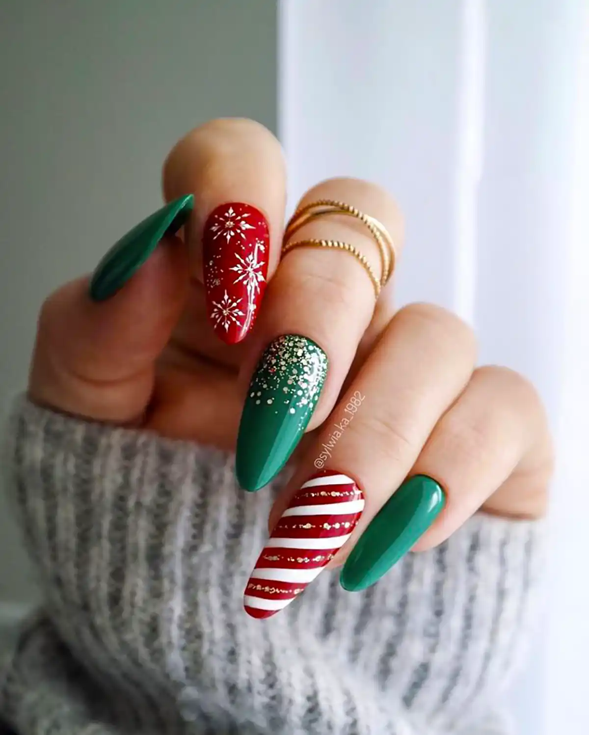 طراحی ناخن سبز شیک