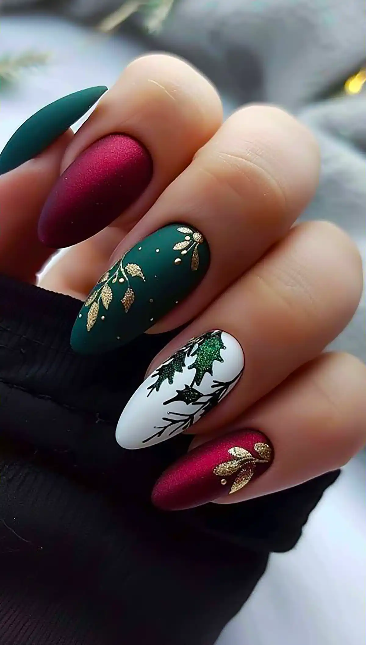 طراحی ناخن سبز شیک