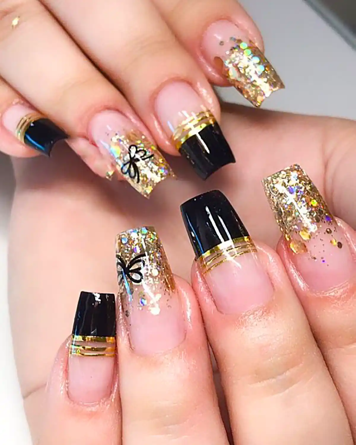 طراحی ناخن شاین دار