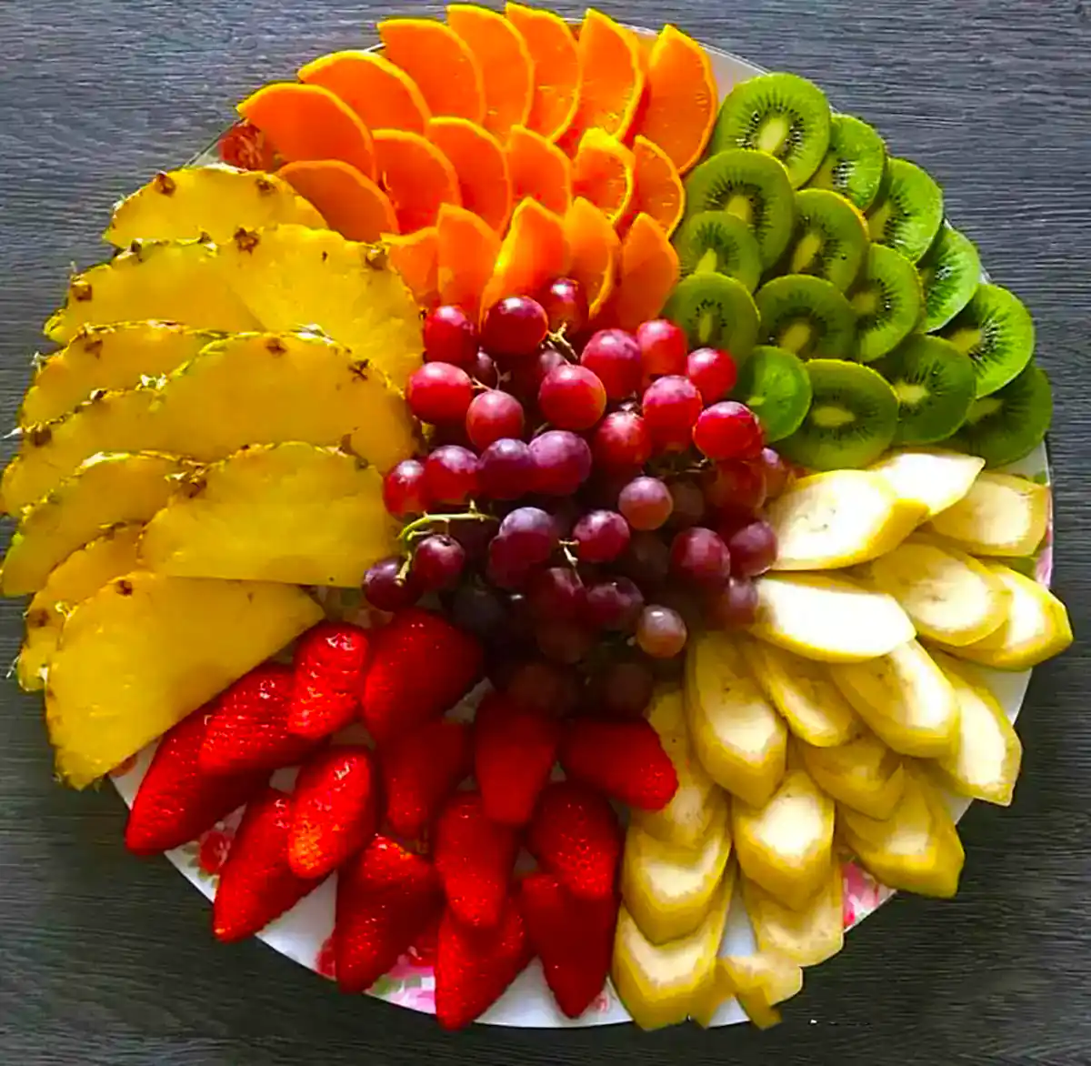 تزئین میوه باکلاس زیبا