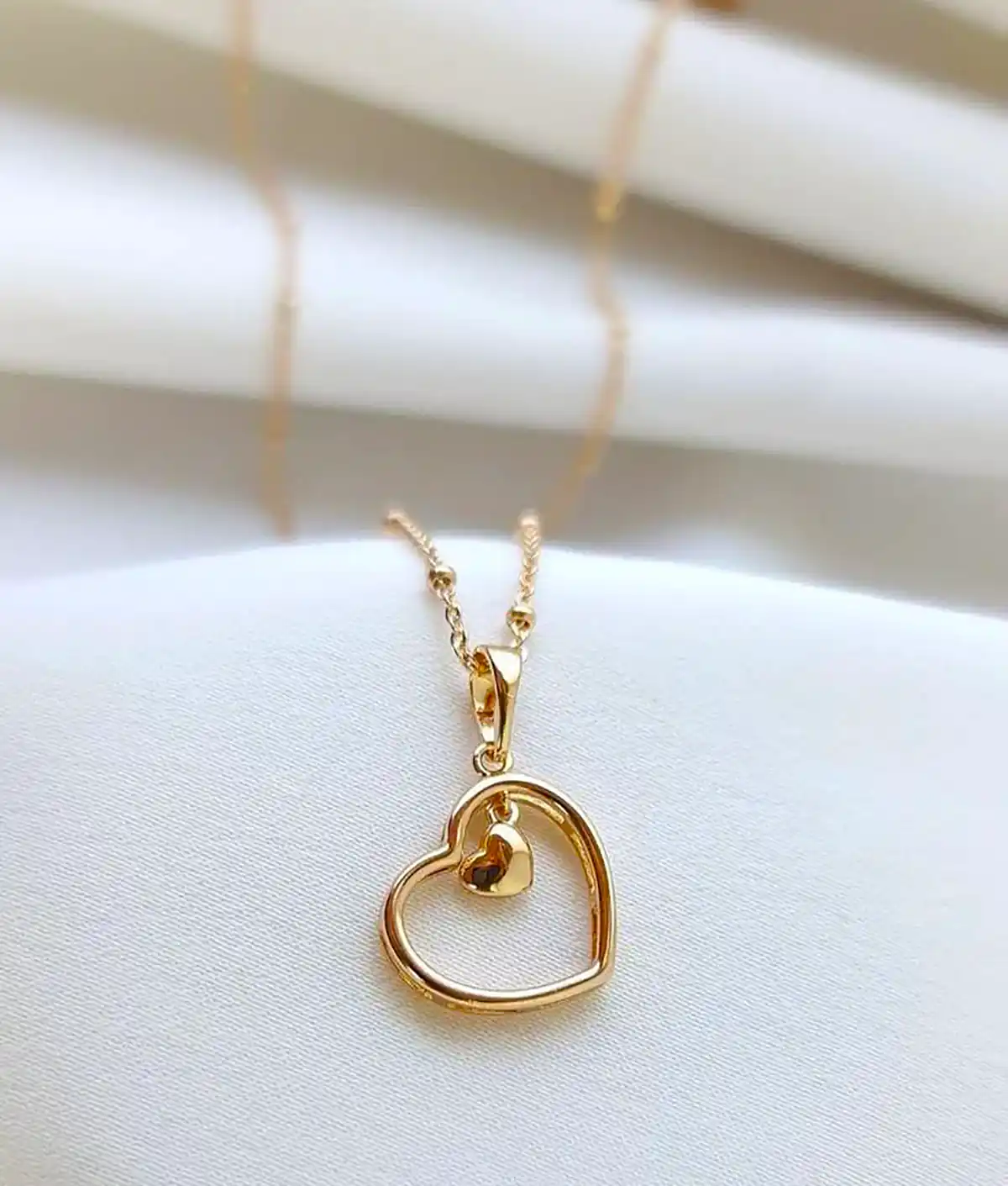 تو گردنی طلا خفن