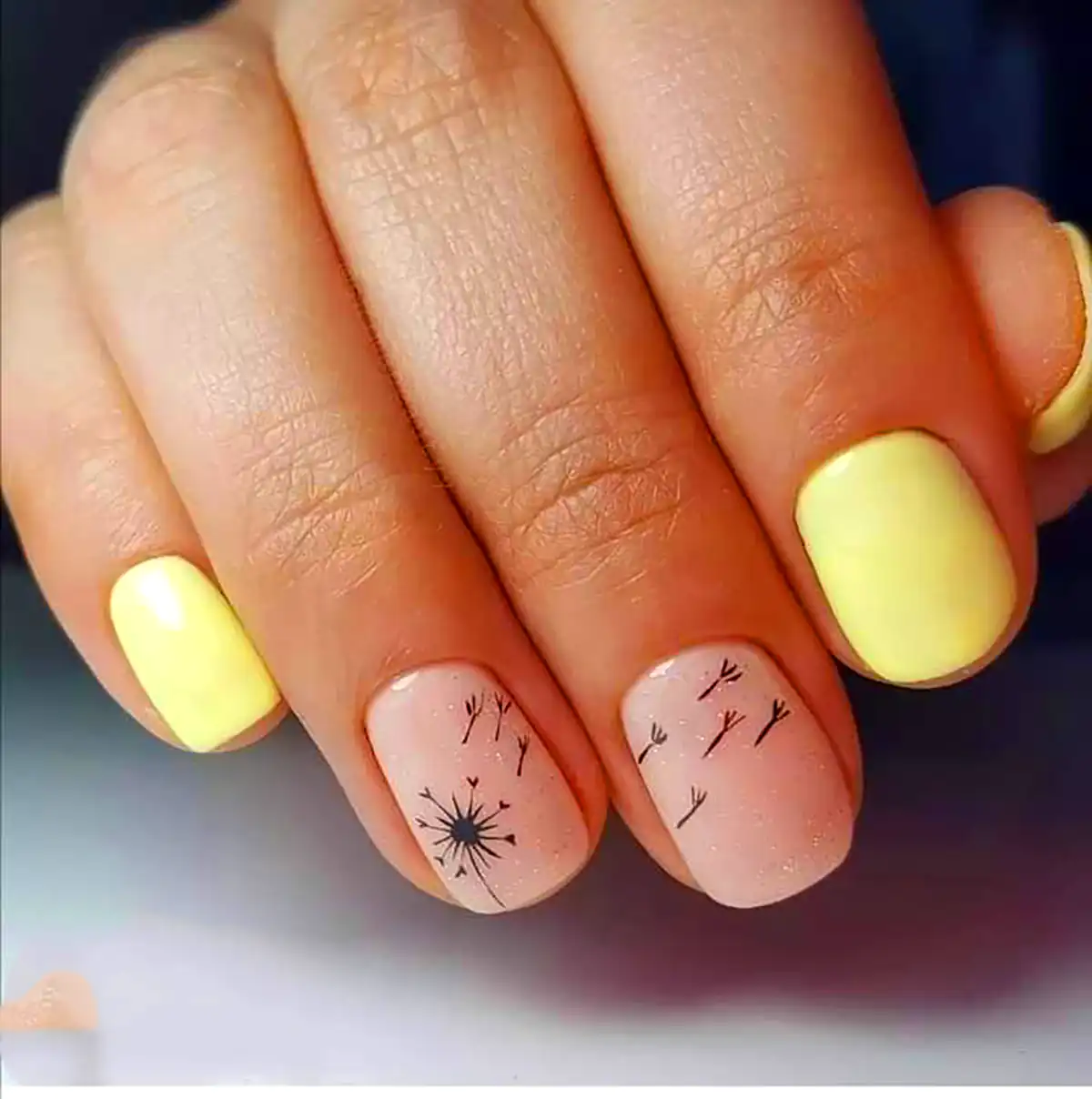 طرح ژلیش ناخن بهاری