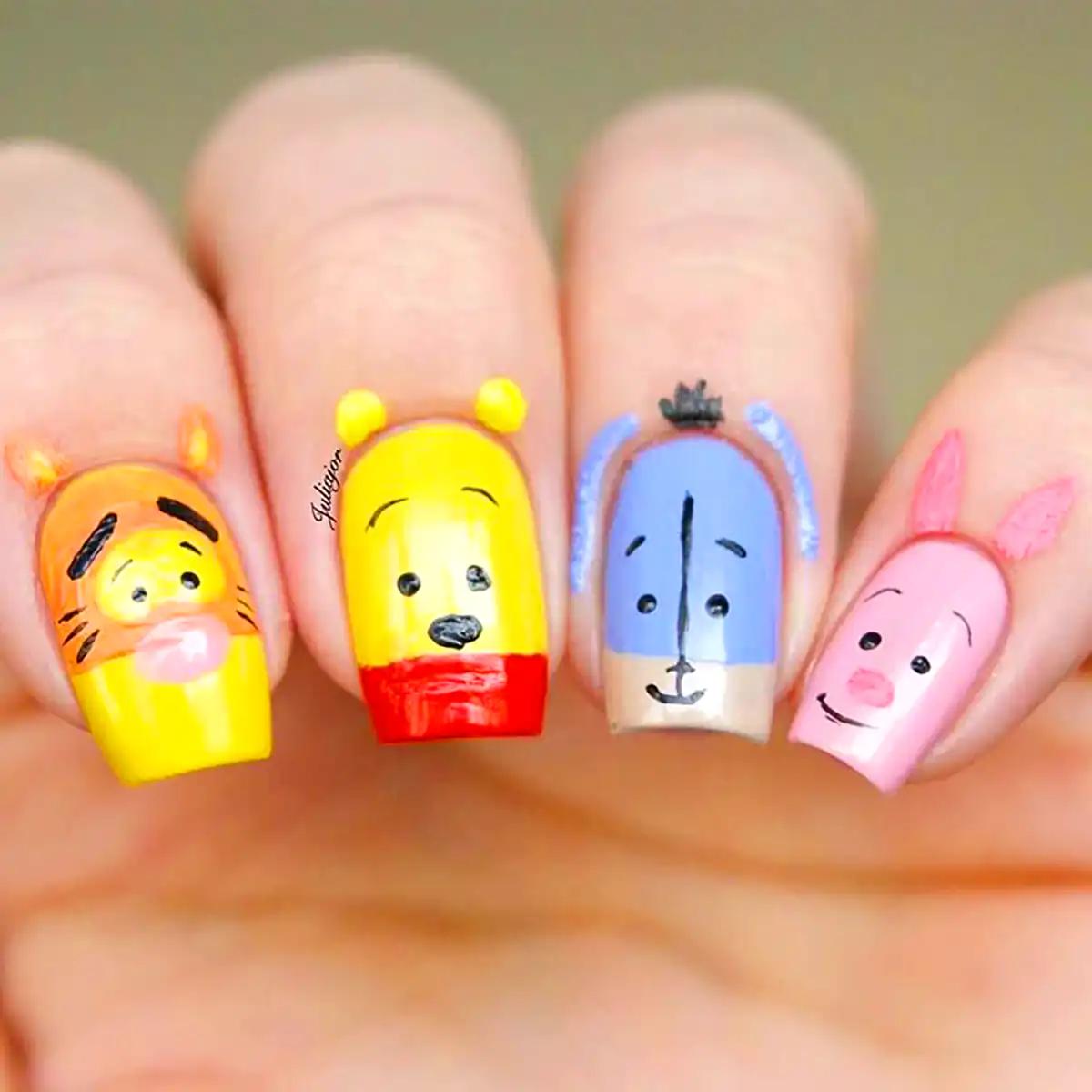 طرح ناخن انیمیشن پو