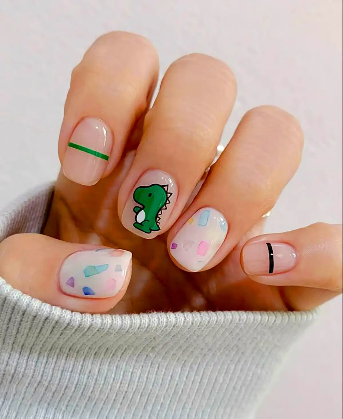 طرح کیوت روی ناخن