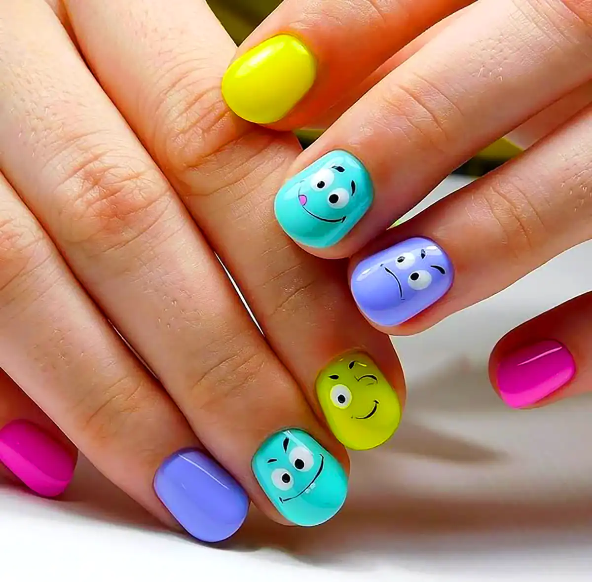 طرح کیوت روی ناخن