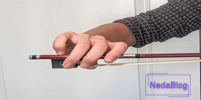 نحوه دست گرفتن آرشه ویولن